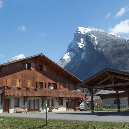 Particulier Loue 2 Appartements Communicants Dans Chalet A Samoens Jusqu A 16 Couchages Buitenkant foto