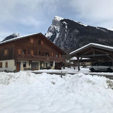 Particulier Loue 2 Appartements Communicants Dans Chalet A Samoens Jusqu A 16 Couchages Buitenkant foto